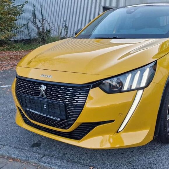 Peugeot 208 GT Navi