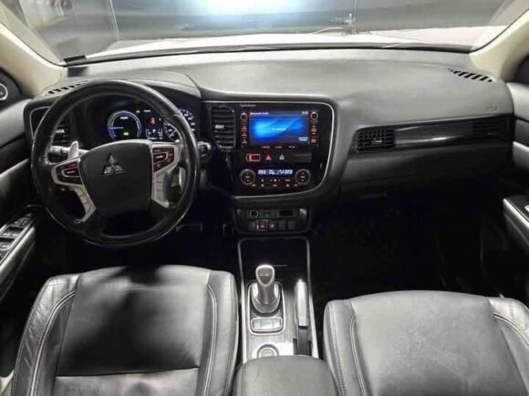 Mitsubishi Outlander – Image 4