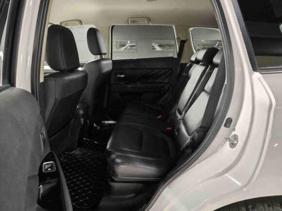 Mitsubishi Outlander – Image 7