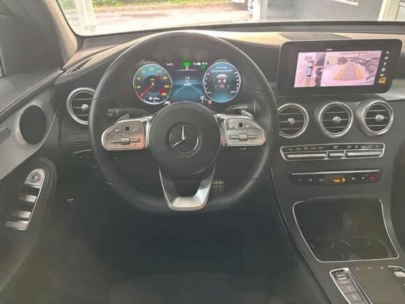 Mercedes-Benz GLC 300 e AMG Line – Image 2
