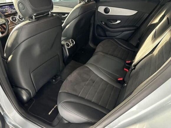Mercedes-Benz GLC 300 e AMG Line – Image 4