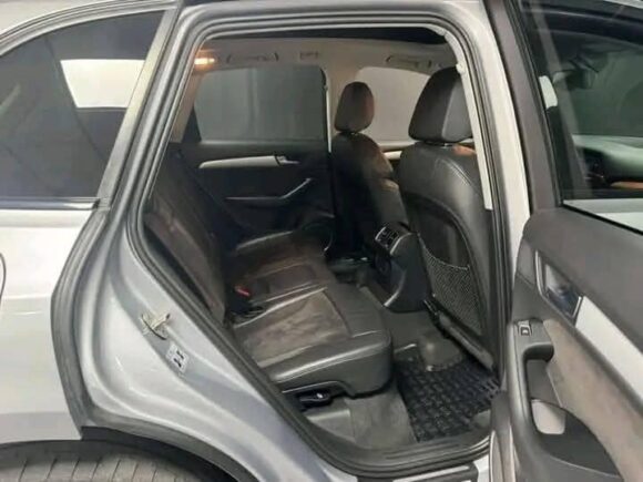 Audi Q5 2.0 – Image 8