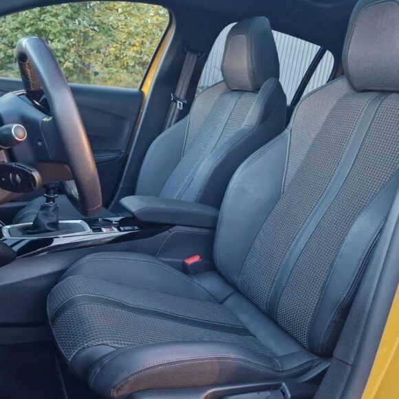Peugeot 208 GT Navi – Image 8