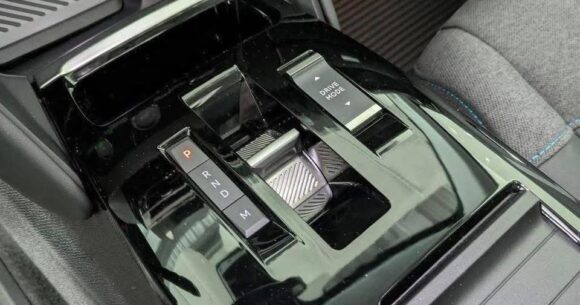 Citroën C4 1.2 PureTech Shine EAT8 (2022) – Image 9