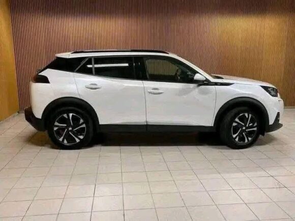 Peugeot e-2008 Allure – 2021 – Image 3