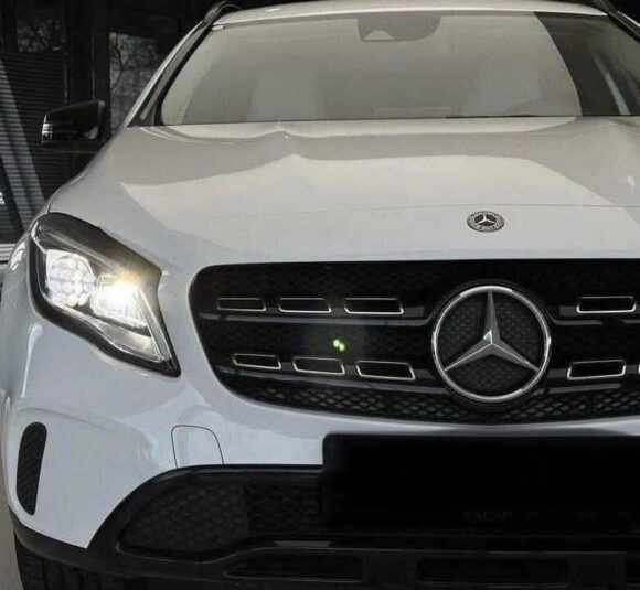 Mercedes-Benz GLA 200 AMG Line – Image 8