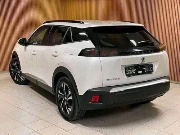 Peugeot e-2008 Allure – 2021 – Image 6