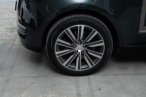 Range Rover P510 – Image 7