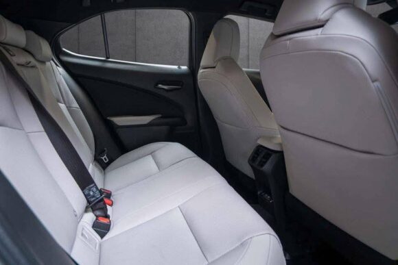 Lexus UX 300e FWD Luxe – 2023 – Image 8