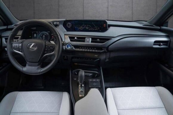 Lexus UX 300e FWD Luxe – 2023 – Image 9