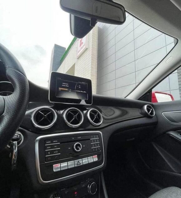 Mercedes CLA 180 D – Image 9