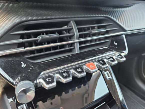 Peugeot 208 Allure 1,2 Puretech – Image 19